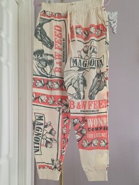 Magnolia Feed Sack Graphic Jogger Pants in Cream & Coral. NEW By VINTAGE SACK.